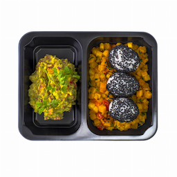 Pečená šťouchaná dýně s vejcem a guacamole
